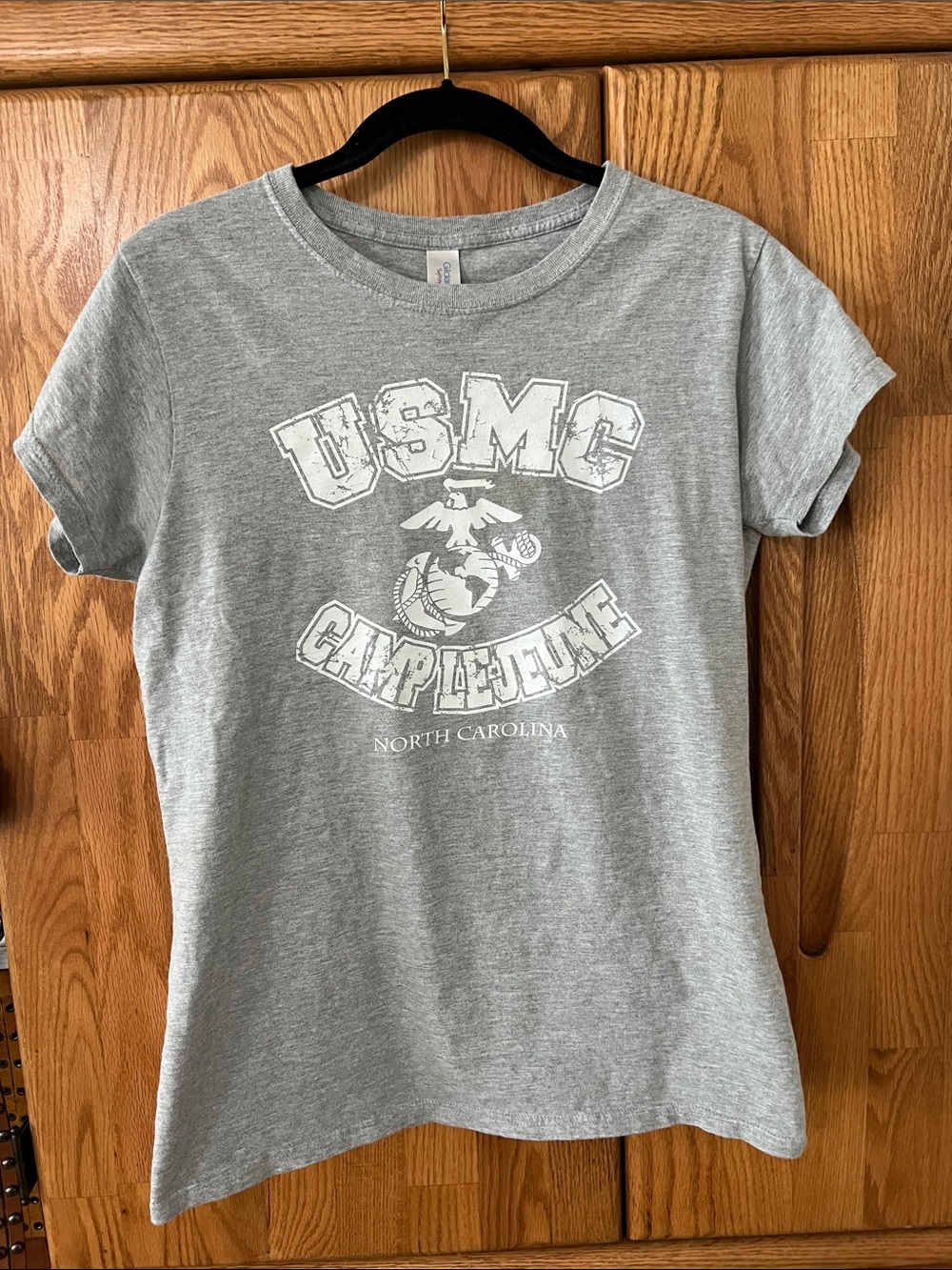 USMC women’s Camp Lejeune North Carolina Heather gray 90% cotton tee shirt